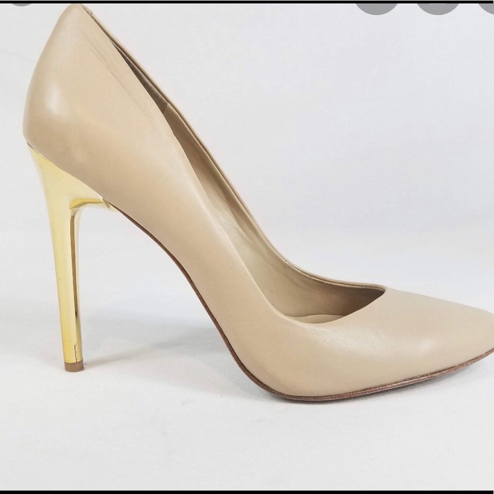 NEW BCBG Max Azria Nude Heels